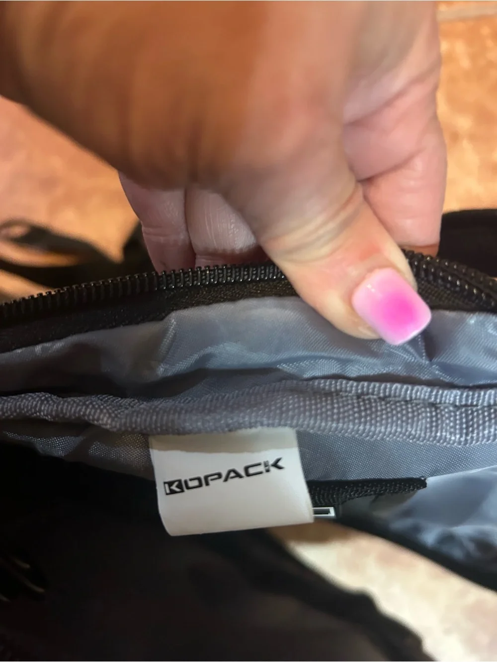 N/A grey backpack